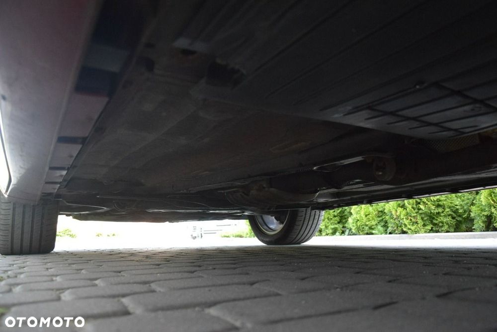 Ford Kuga 2.0 TDCi 4x4 Individual - 37