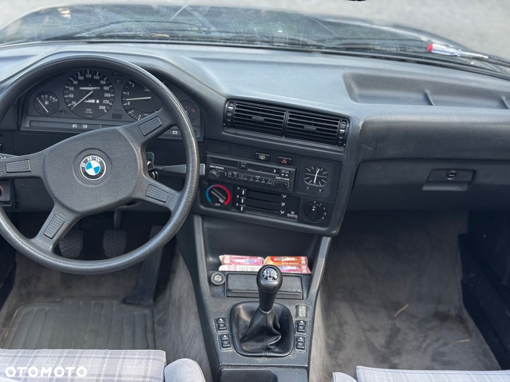 BMW Seria 3 318i - 18