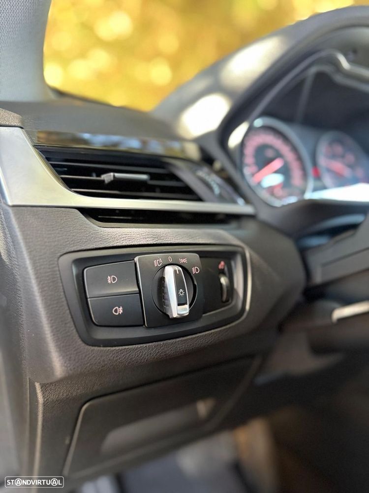 BMW X1 18 d sDrive Auto Line Sport - 6