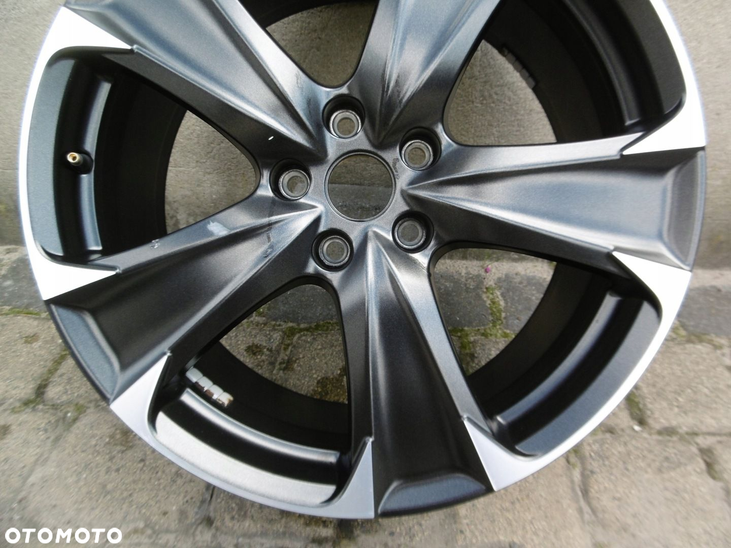 SEAT LEON IV CUPRA 5FA - felga 8Jx19H2 ET49 5x112 - 3