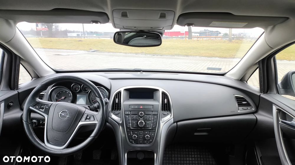 Opel Astra 1.6 Turbo Innovation - 9