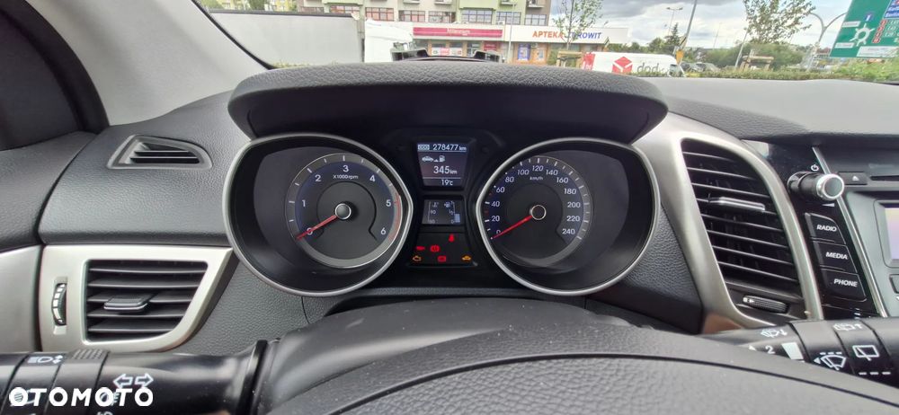 Hyundai i30 1.6 CRDi BlueDrive Comfort - 4