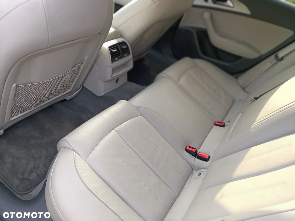 Audi A6 Avant 2.0 TDI Ultra S tronic - 25