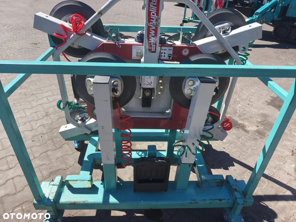 Maeda MC305 CRME-2 - 13