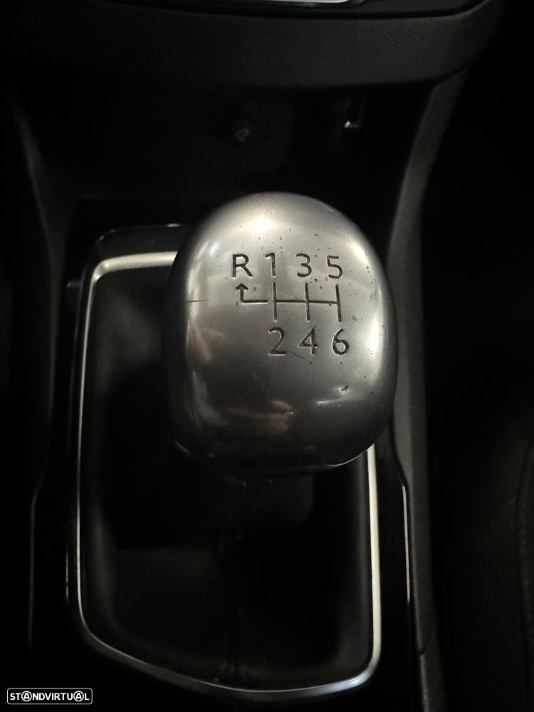 Peugeot 308 1.6 e-HDi Active J17 - 24