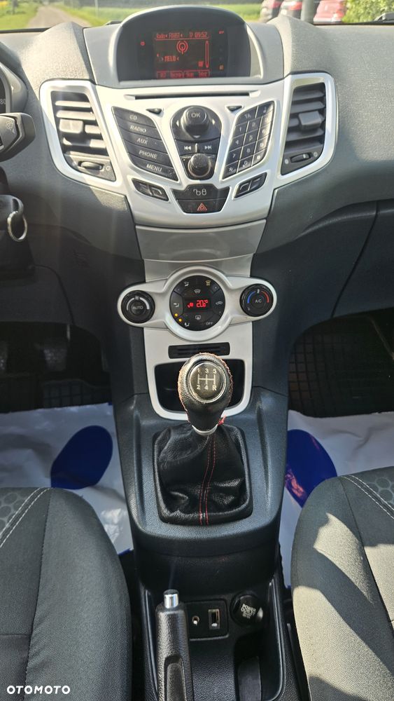 Ford Fiesta 1.25 Titanium - 13