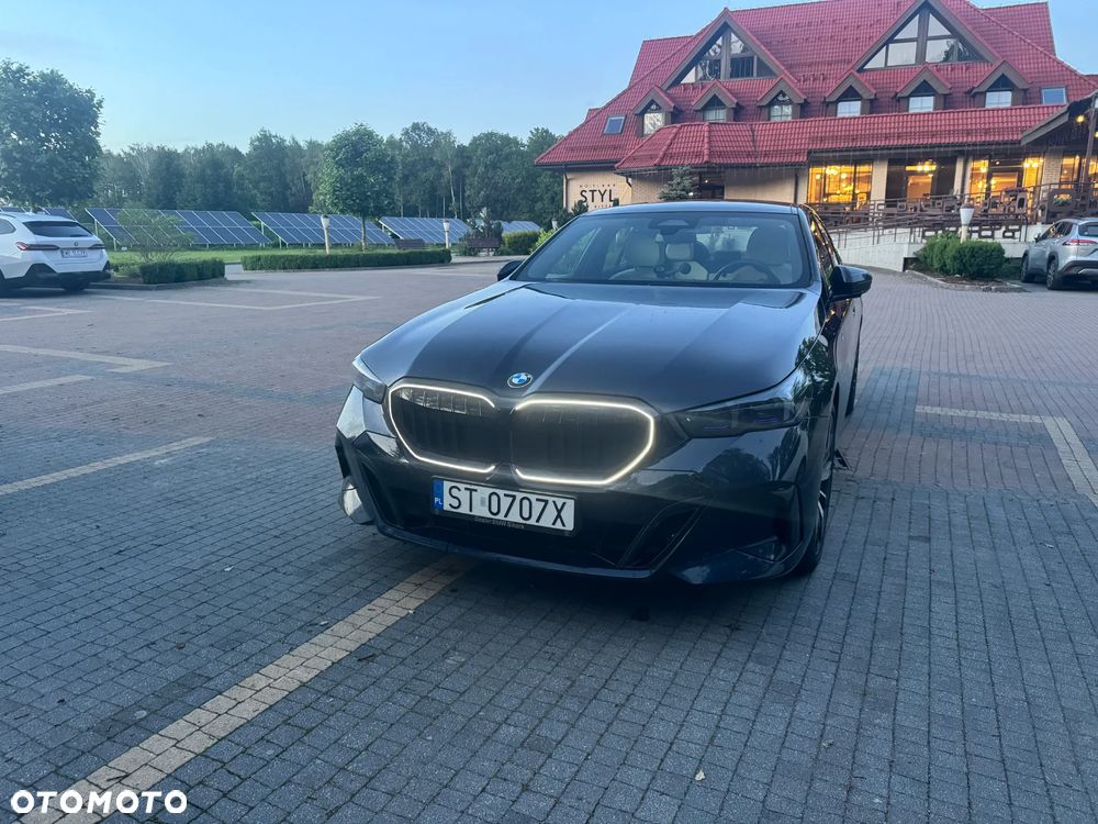 BMW Seria 5 520d xDrive mHEV M Sport - 1
