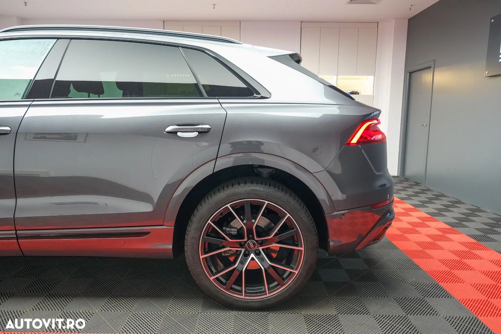 Audi Q8 55 TFSI quattro Tiptronic MHEV - 11