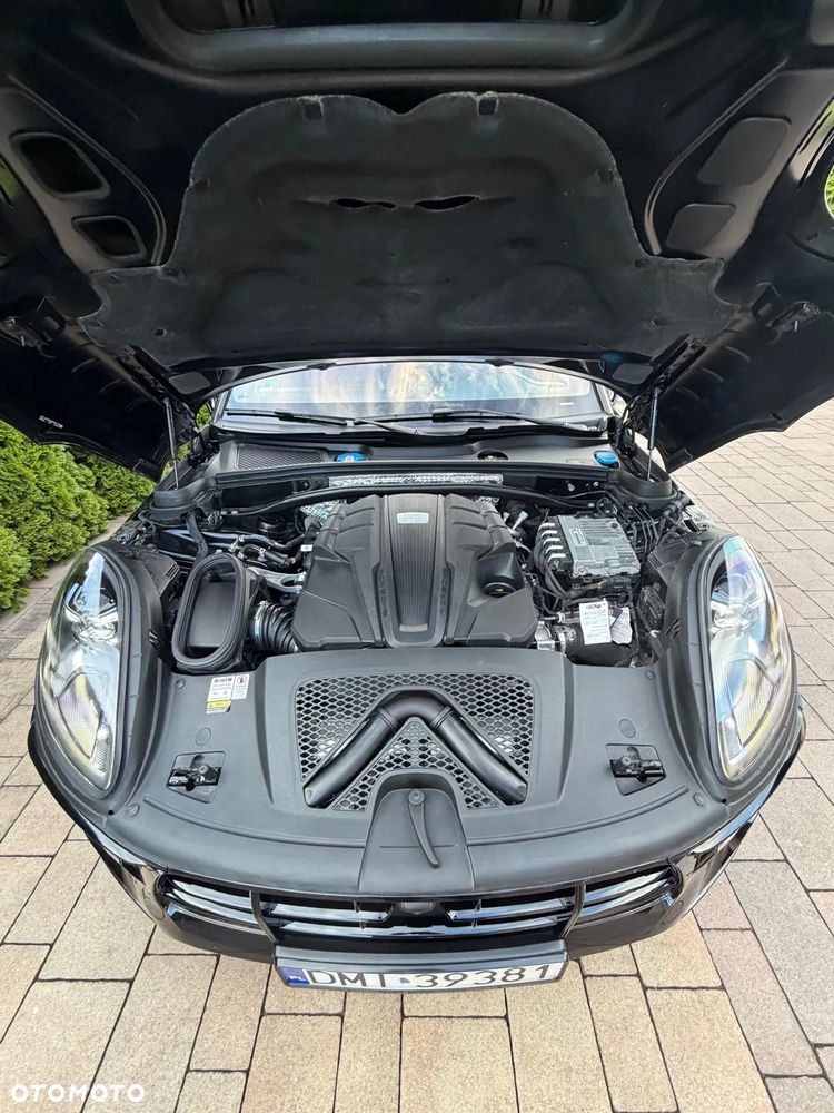 Porsche Macan - 8