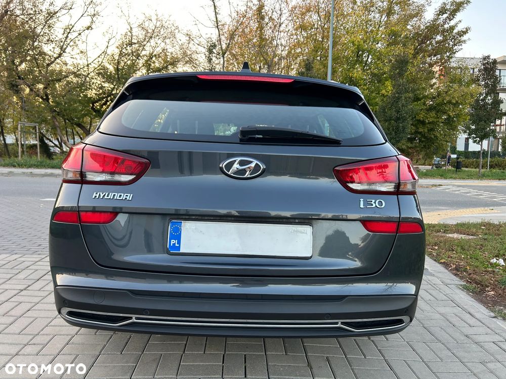 Hyundai i30 1.5 DPI Classic + - 29