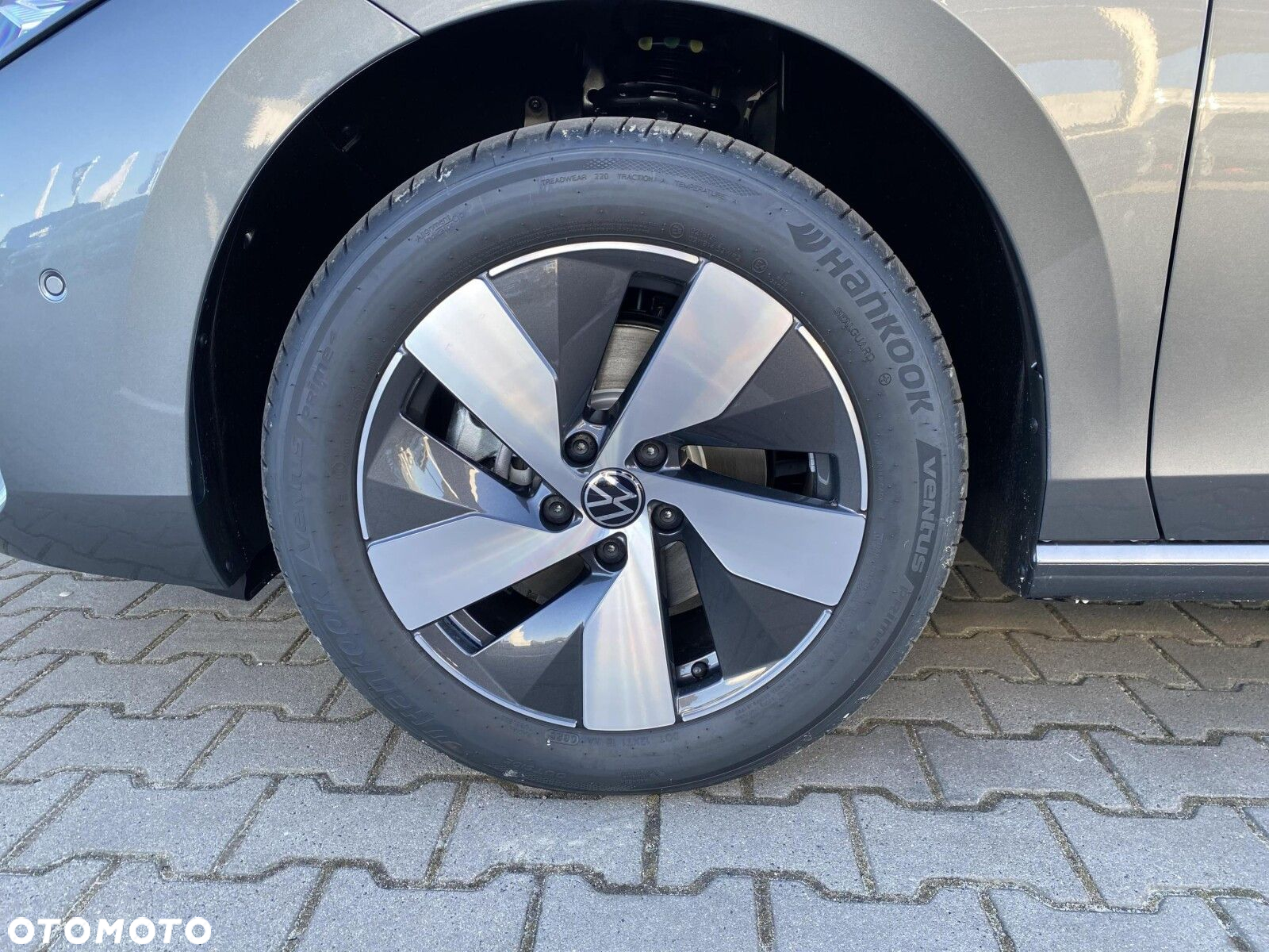 Volkswagen Passat - 18