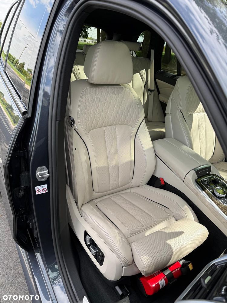 BMW X5 xDrive40d mHEV - 17