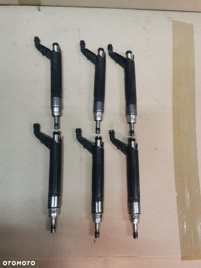 Vw Touareg III 3.0 Tfsi wtryskiwacz 06M906036T - 1