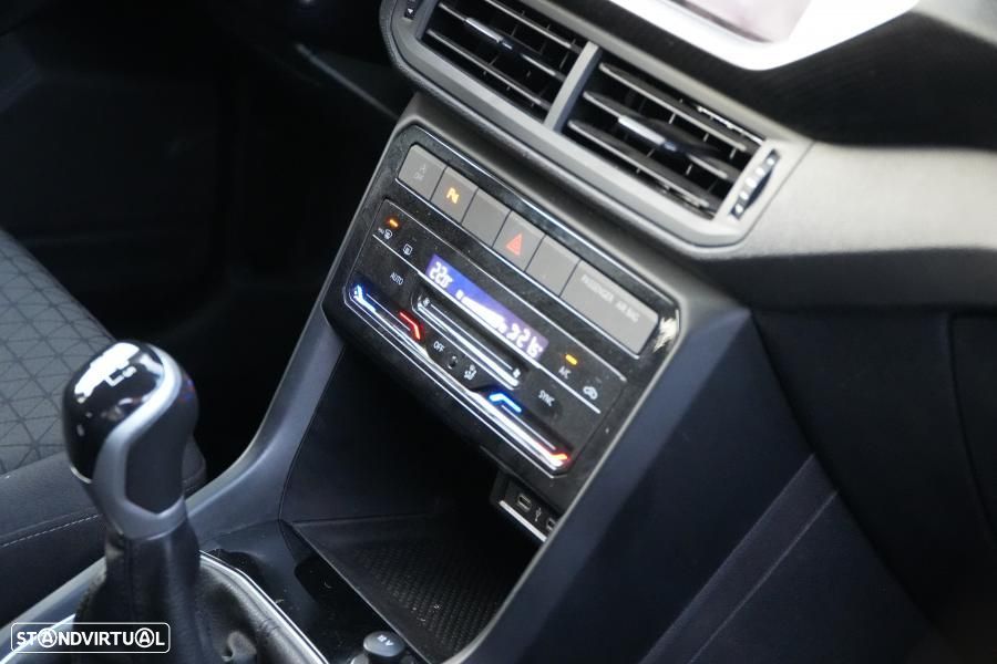 VW T-Cross 1.0 TSI Life - 17