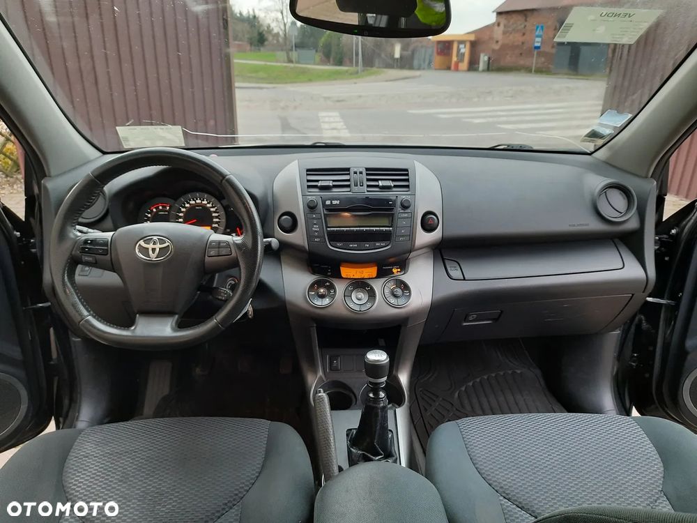 Toyota RAV4 2.2 D-4D 4x2 - 22