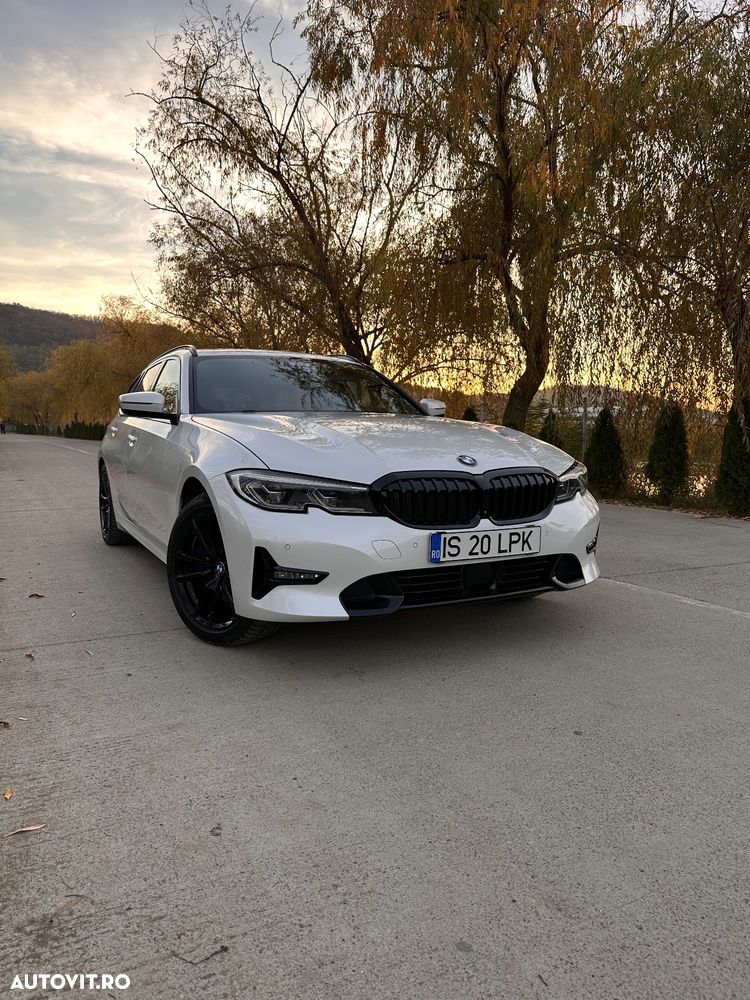 BMW Seria 3 330e Aut. Luxury Line - 1