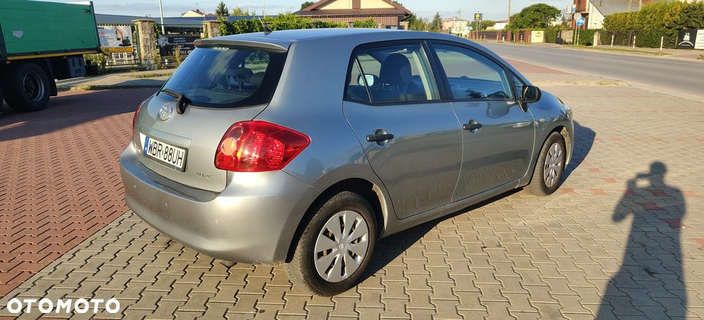 Toyota Auris 1.33 VVT-i Terra - 8