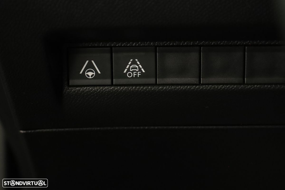 Peugeot e-2008 50 kWh GT - 21