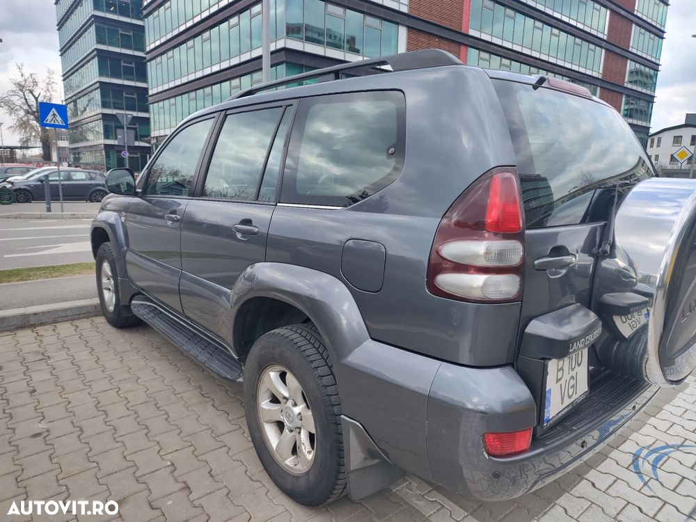 Toyota Land Cruiser - 3