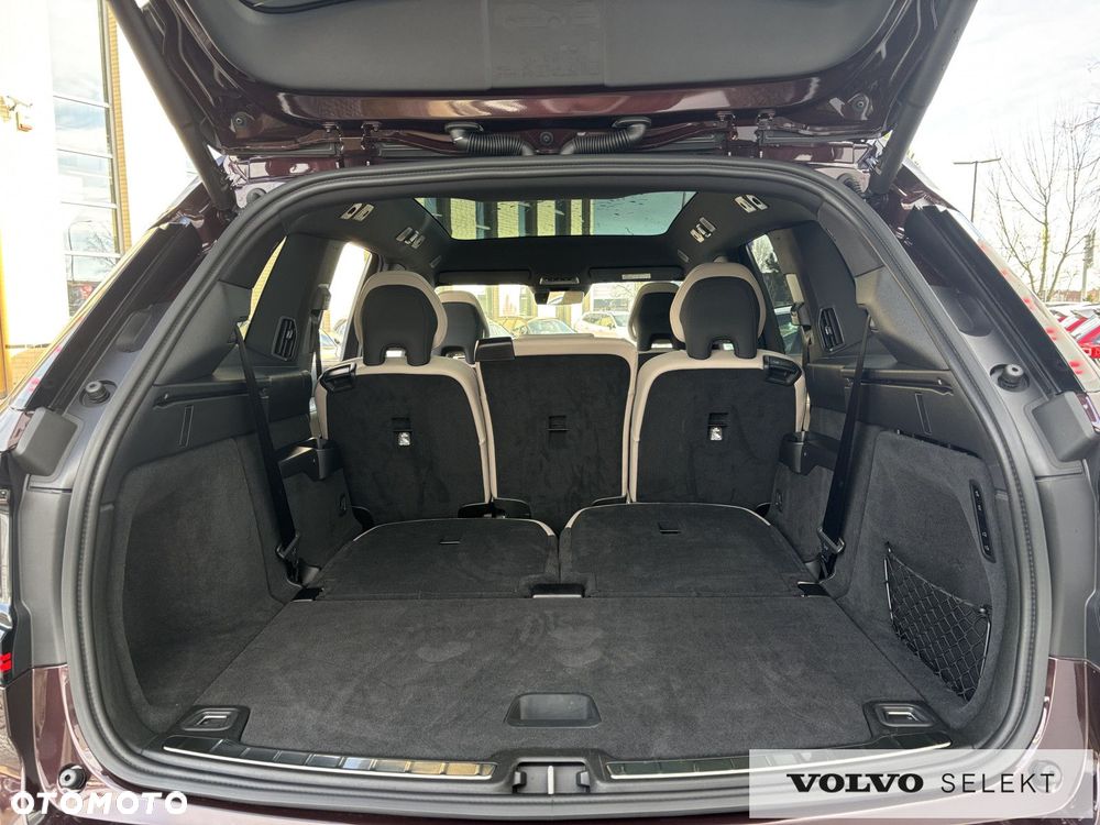 Volvo EX90 - 28
