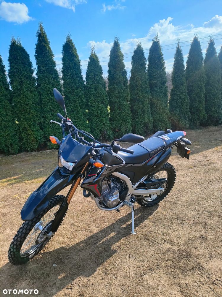 Honda CRF - 9