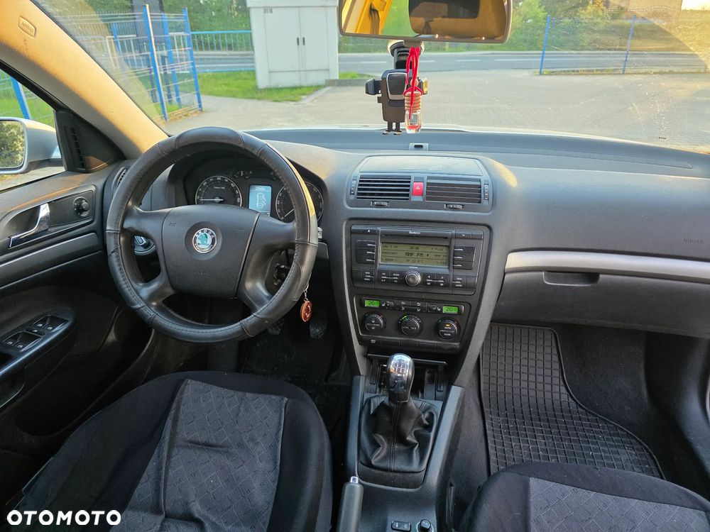 Skoda Octavia 2.0 TDI Ambiente - 11