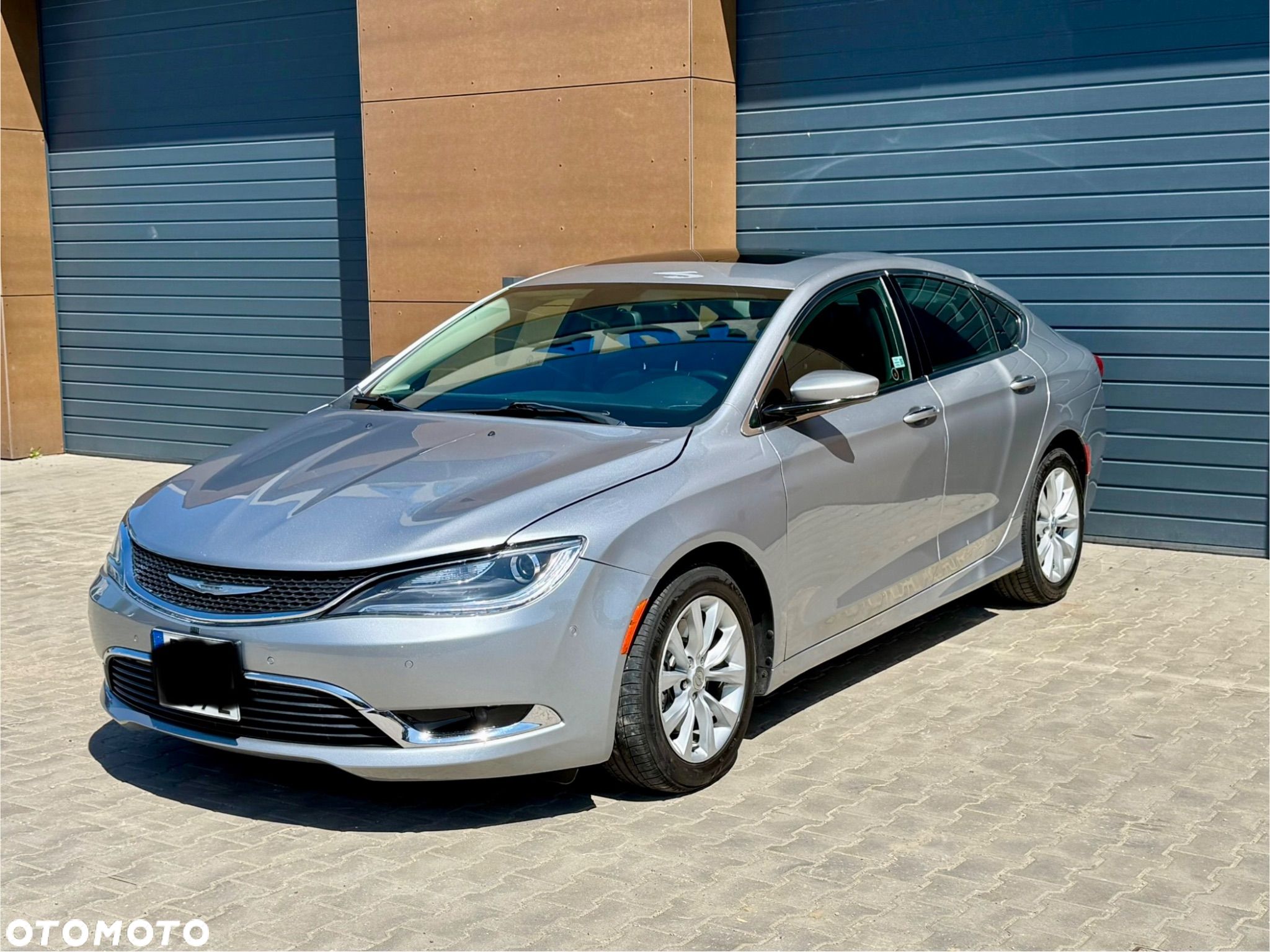 Chrysler 200 - 1