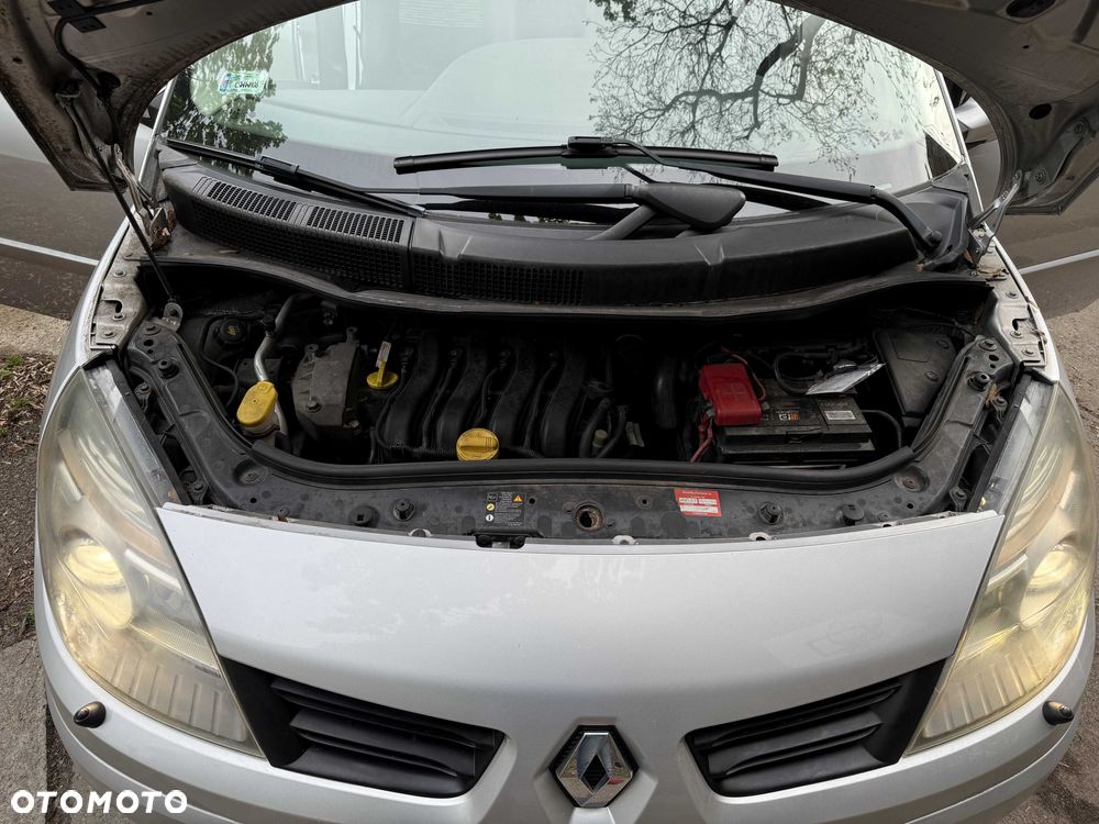 Renault Scenic - 8