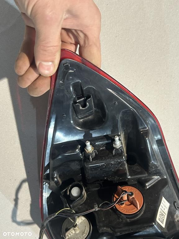 lampa prawa tył tylna Hyundai i20 II lift 92402-c8600 - 15