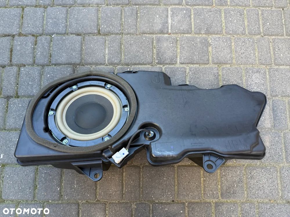 Głośnik basowy JBL Toyota Land Cruiser 150 LC150 - oryginalny - 1