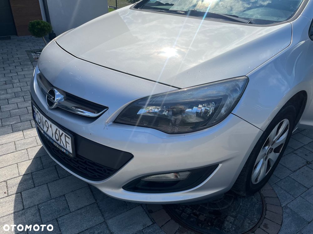 Opel Astra 1.6 Sport - 12