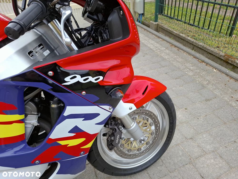 Honda CBR - 23