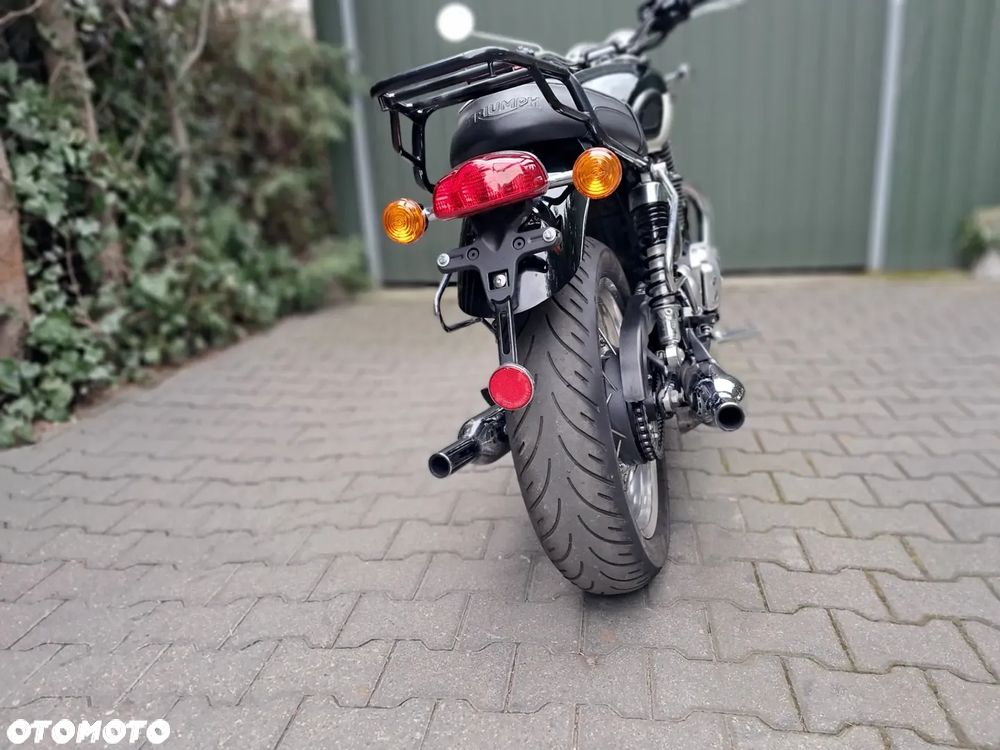Triumph Bonneville - 13