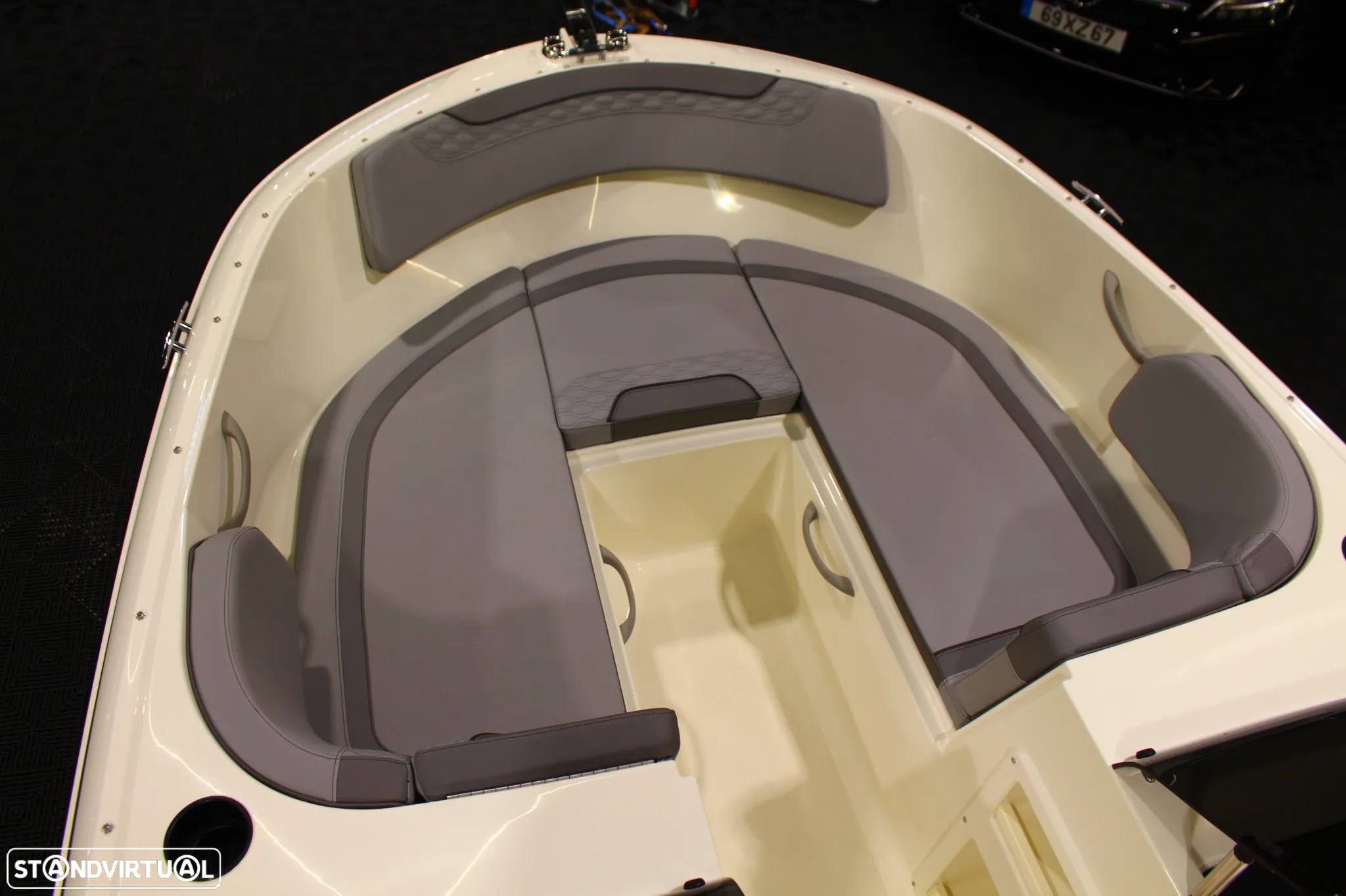 Bayliner M17 - 8