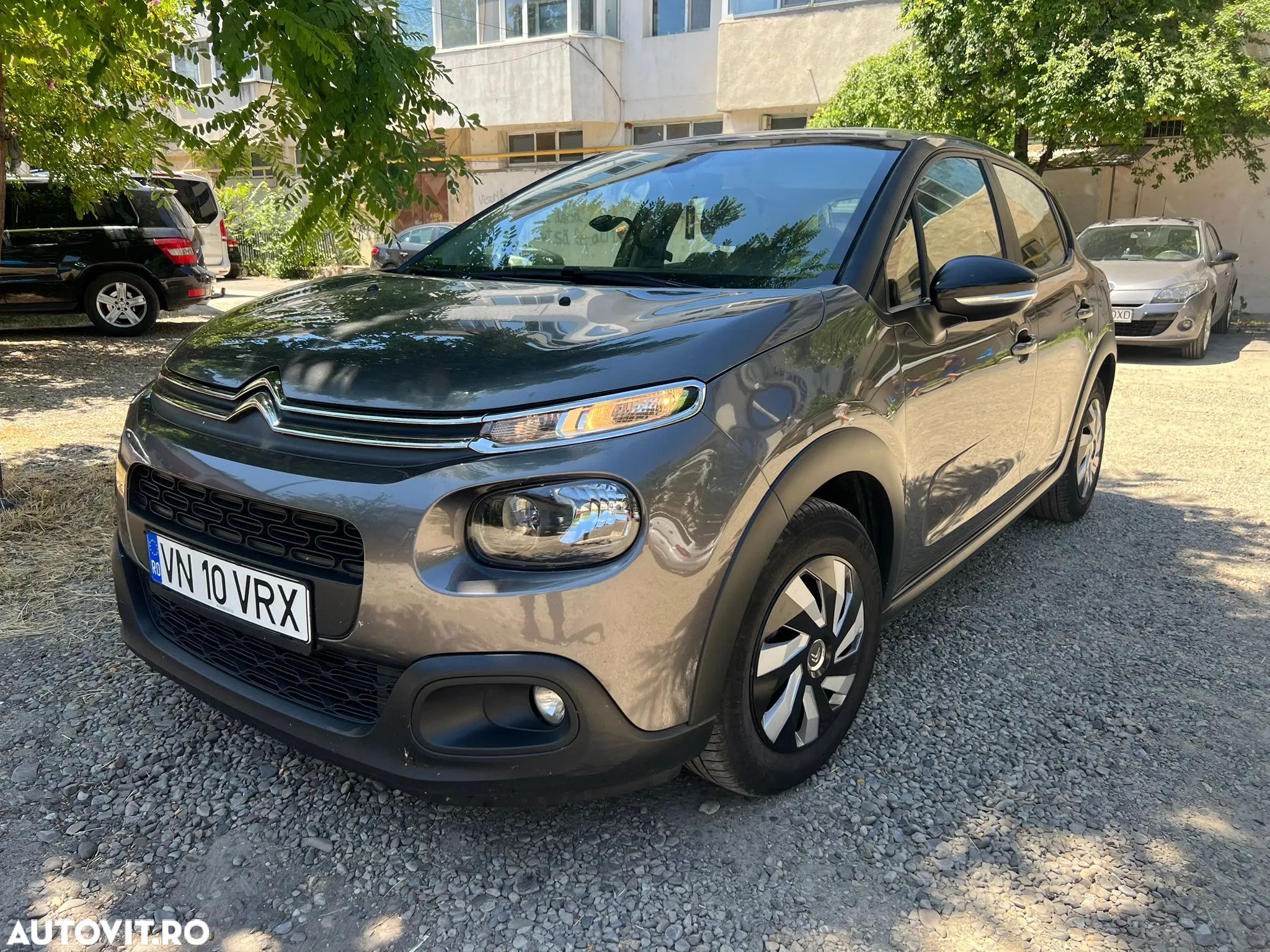 Citroën C3 BlueHDi 100 S&S PLUS - 1