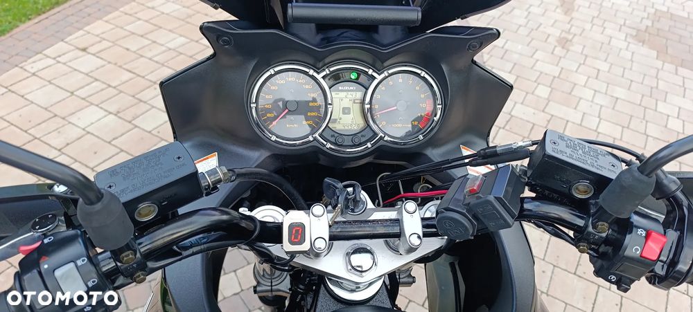 Suzuki V-STROM - 14
