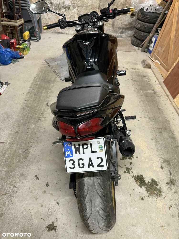 Yamaha FZ - 2