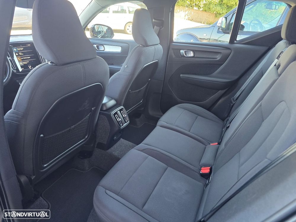 Volvo XC 40 1.5 T3 Momentum Geartronic - 15