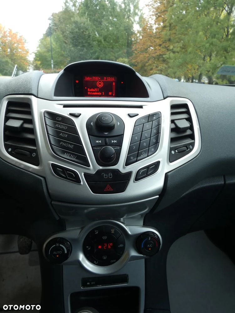 Ford Fiesta - 9