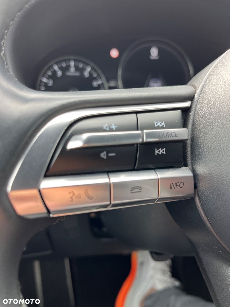 Mazda 3 2.0 mHEV Hikari - 24