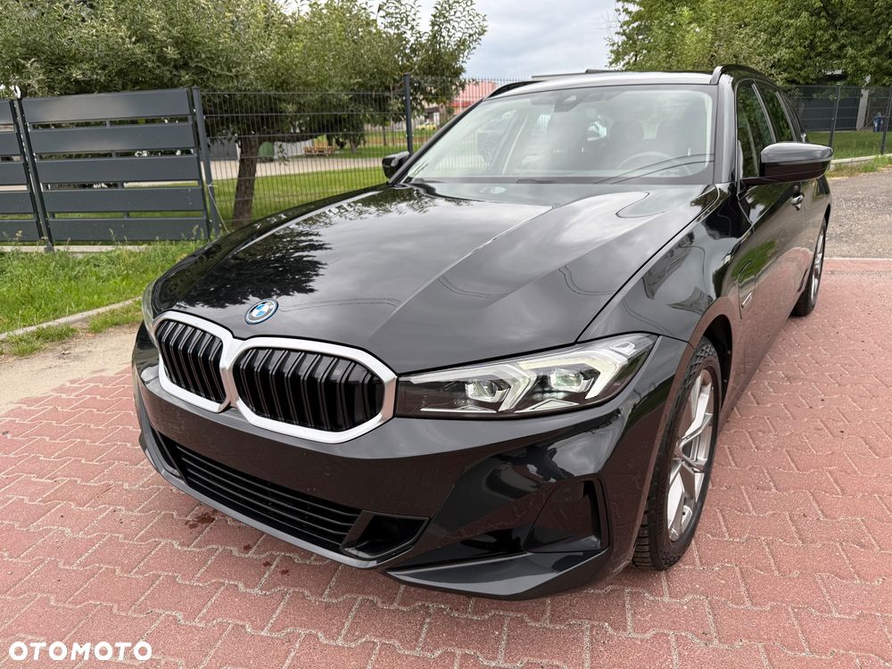 BMW Seria 3 320e PHEV sport - 2