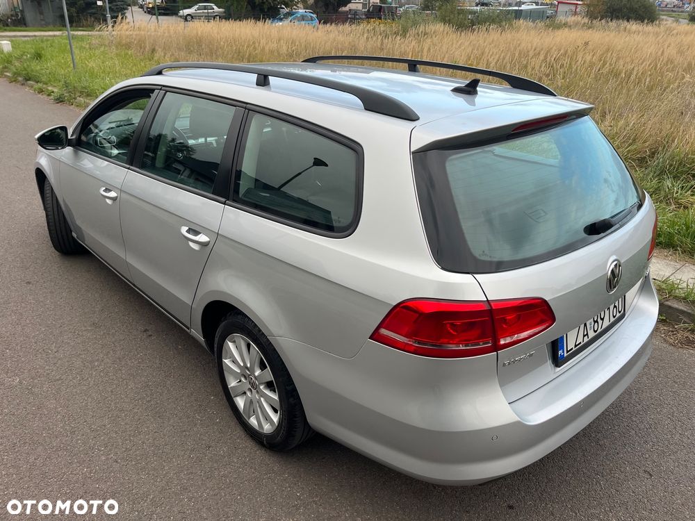 Volkswagen Passat Variant 2.0 Blue TDI SCR Highline - 12