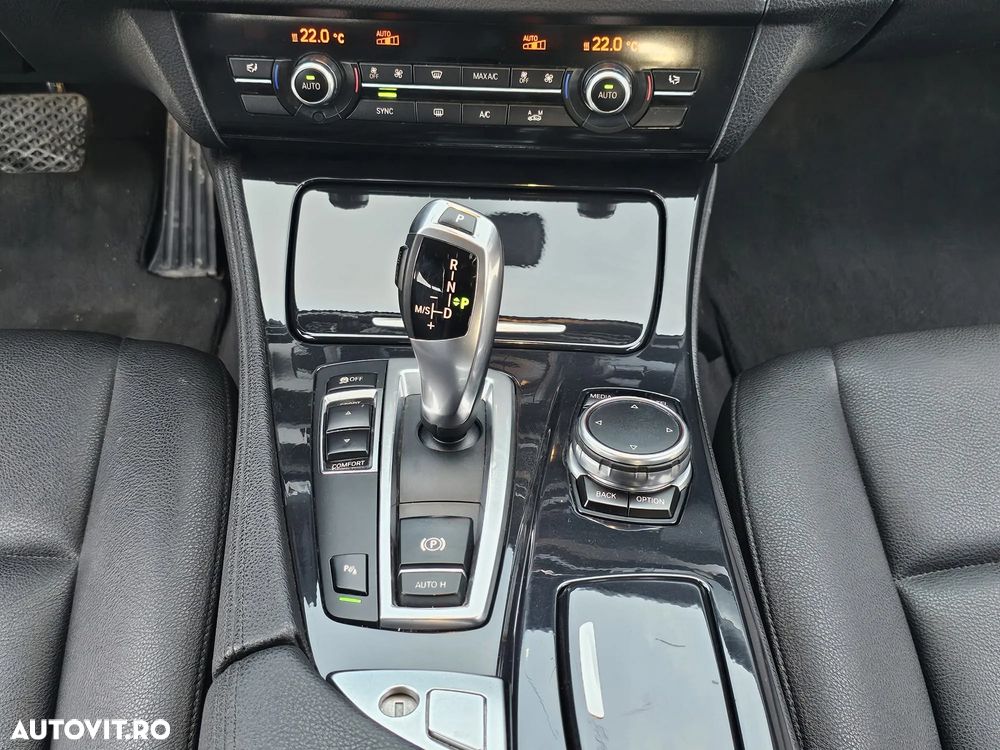 BMW Seria 5 520d AT - 24