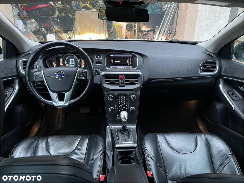 Volvo V40 Cross Country T4 Summum - 8
