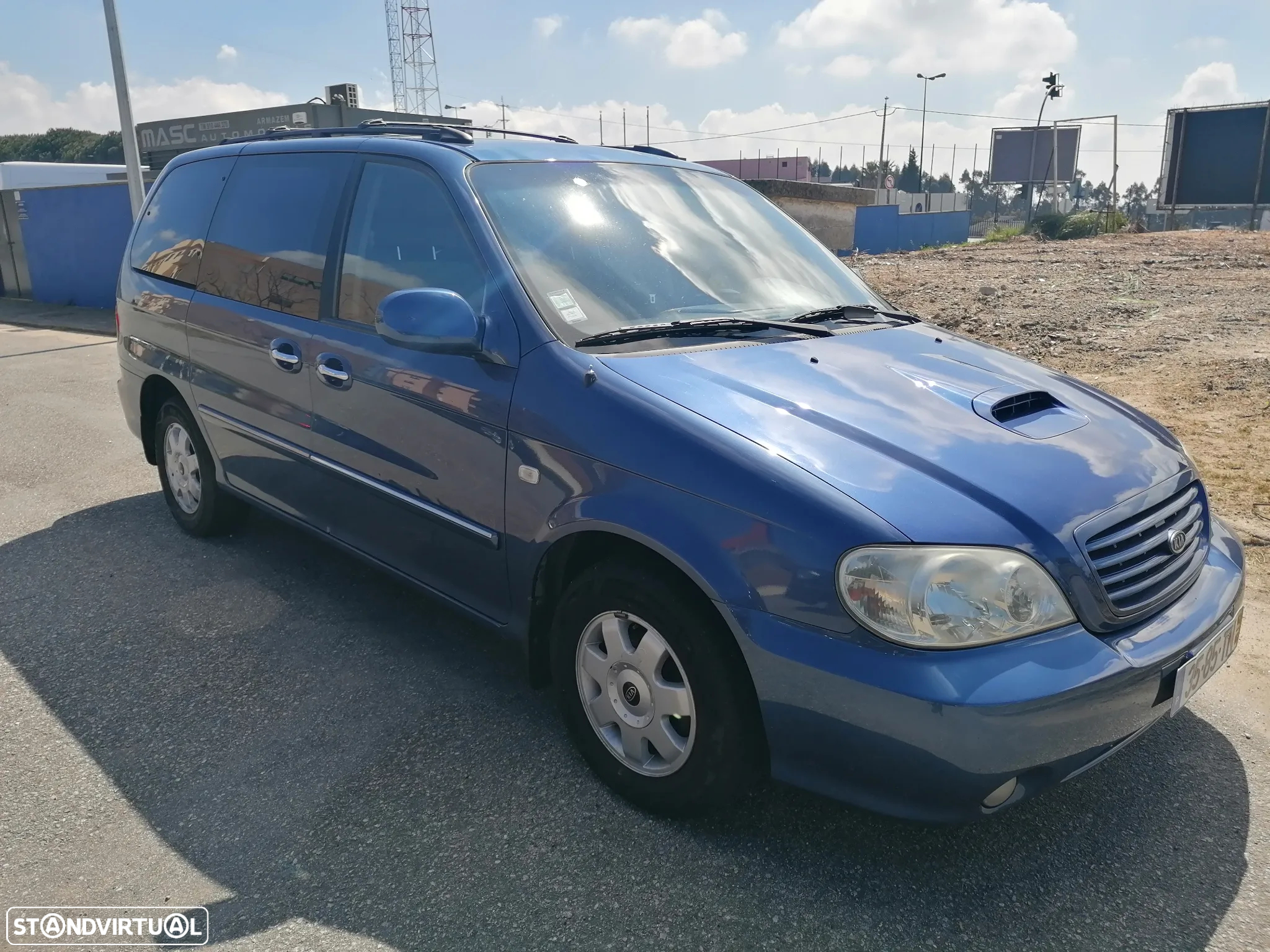 Kia Carnival - 9
