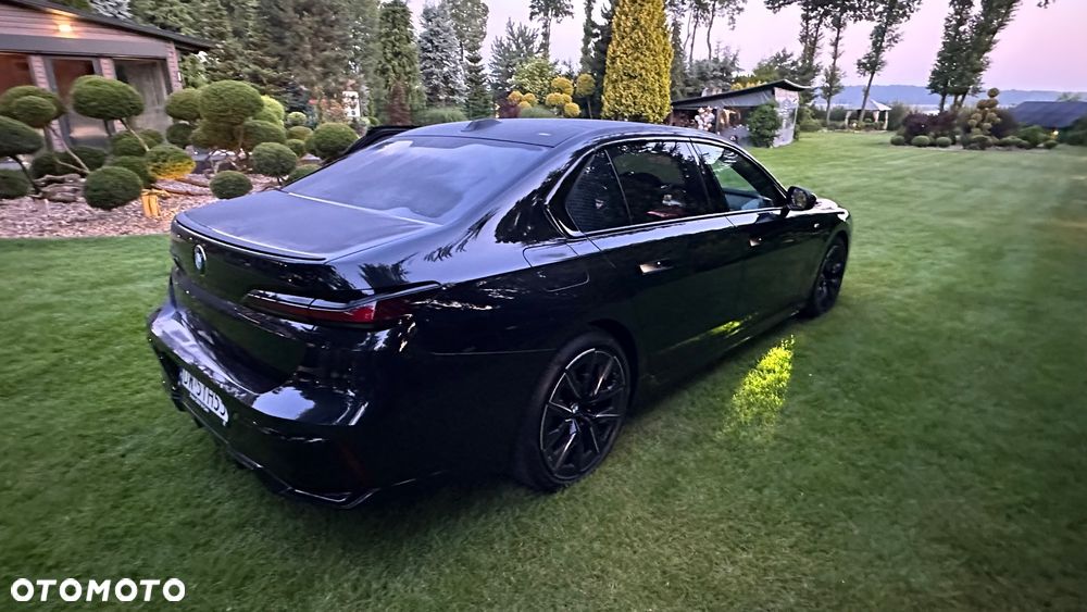 BMW Seria 7 - 39