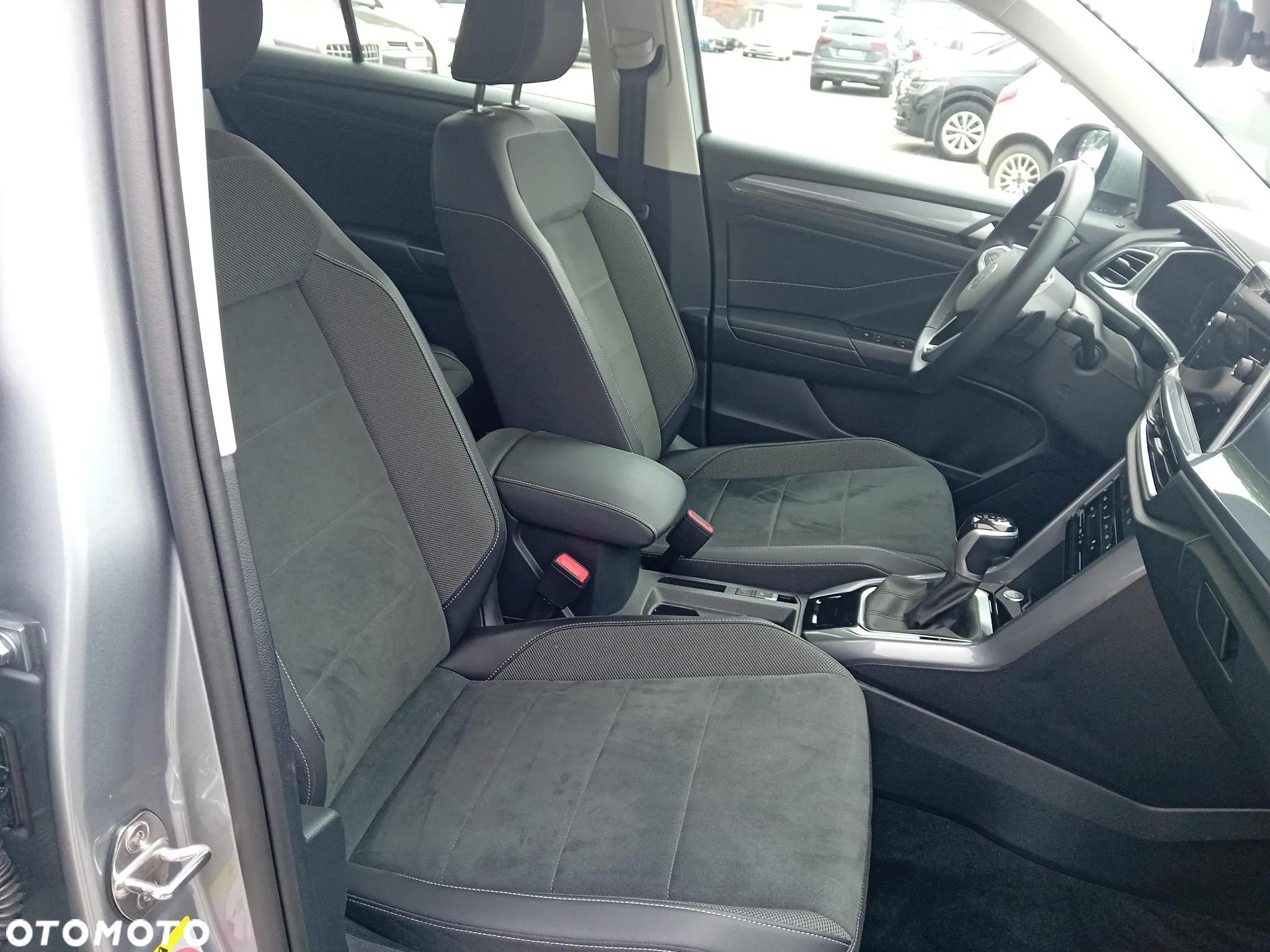 Volkswagen T-Roc 1.5 TSI Style DSG - 21