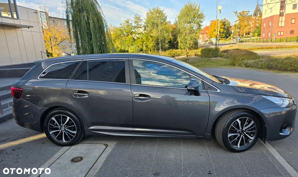 Toyota Avensis 2018 photo 4