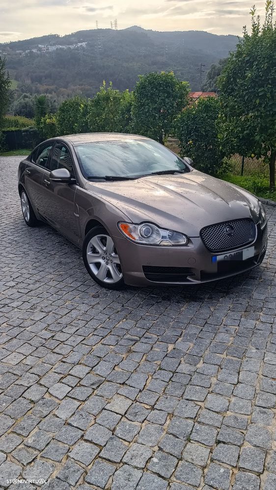 Jaguar XF 3.0 D V6 Premium Luxury - 1