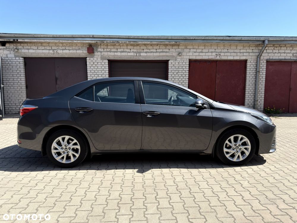 Toyota Corolla 1.6 Premium - 9